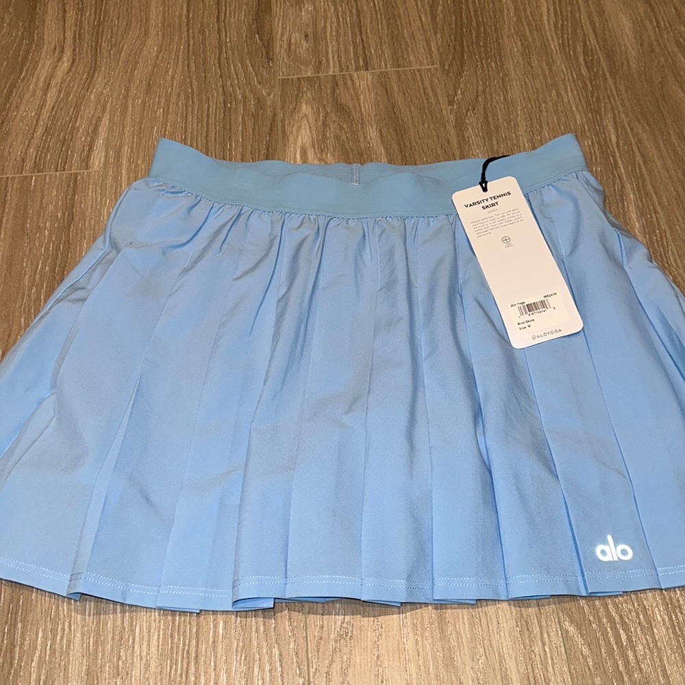 Alo Yoga Varsity Tennis Skirt blue skies M
